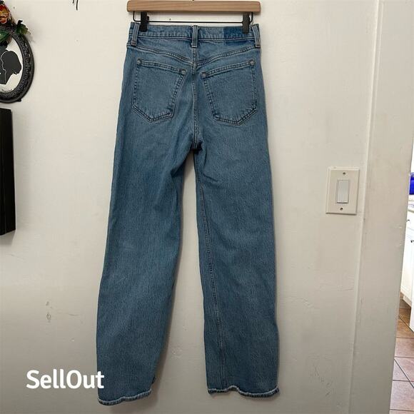 Abercrombie & Fitch Women's High Rise Relaxed Jeans Light Wash Size 26 - Picture 2 of 3